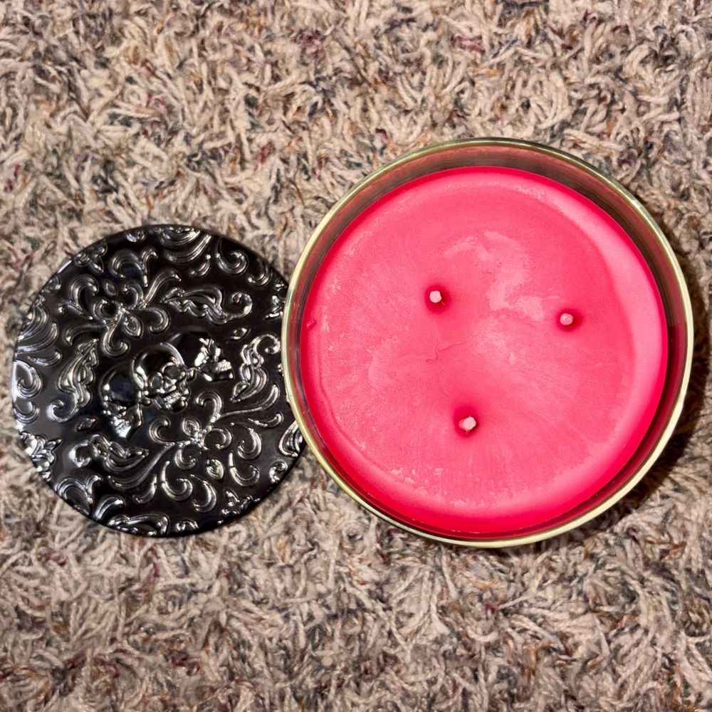 Bath & Body Works Vampire Blood candle - Picture 2 of 3